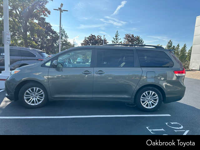 2012 Toyota Sienna XLE