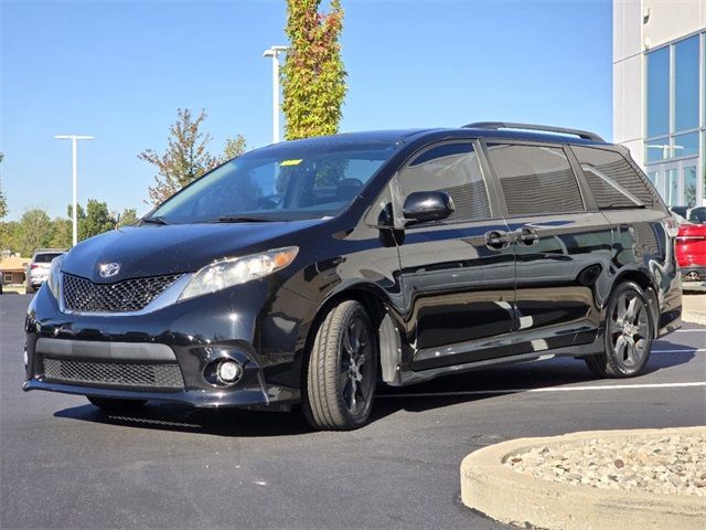 2012 Toyota Sienna SE