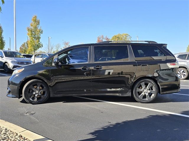 2012 Toyota Sienna SE