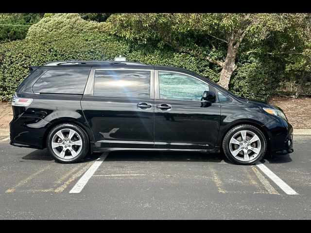 2012 Toyota Sienna SE