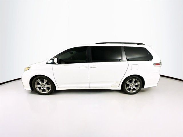 2012 Toyota Sienna SE