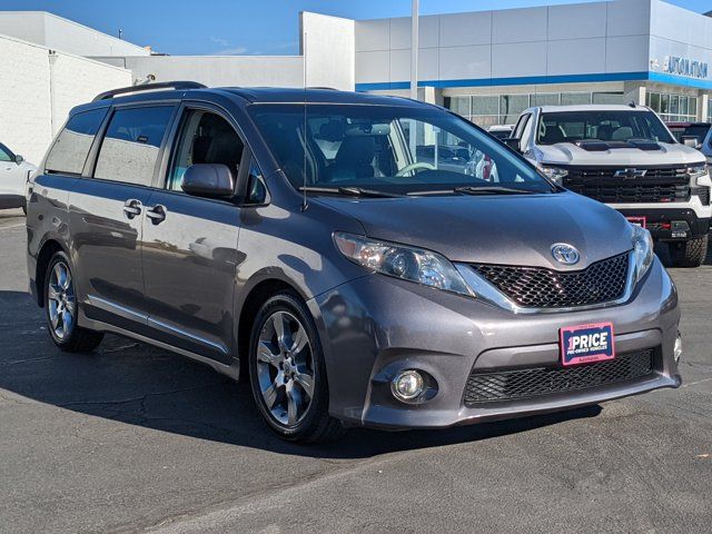 2012 Toyota Sienna SE