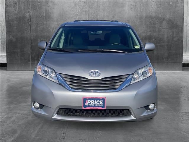 2012 Toyota Sienna XLE