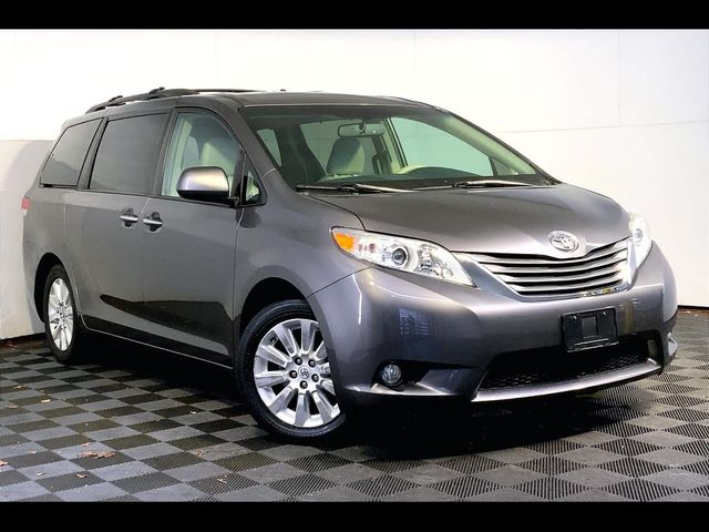 2012 Toyota Sienna XLE