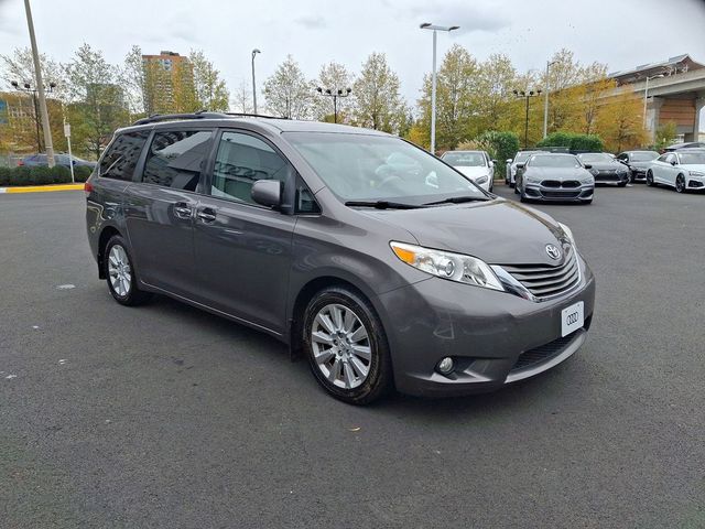 2012 Toyota Sienna XLE