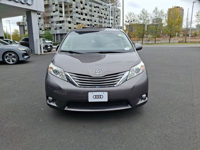 2012 Toyota Sienna XLE