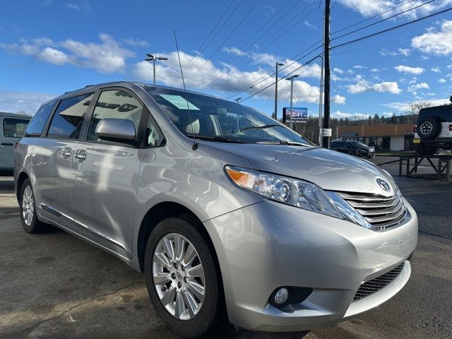 2012 Toyota Sienna XLE