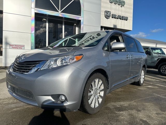 2012 Toyota Sienna XLE