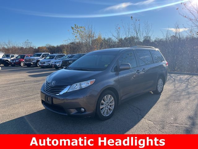 2012 Toyota Sienna XLE