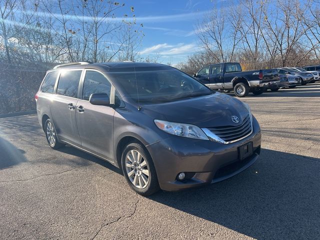 2012 Toyota Sienna XLE