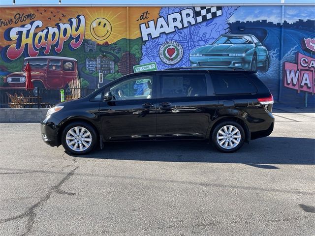 2012 Toyota Sienna XLE