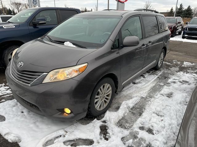 2012 Toyota Sienna XLE