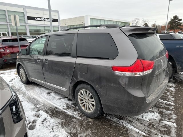 2012 Toyota Sienna XLE