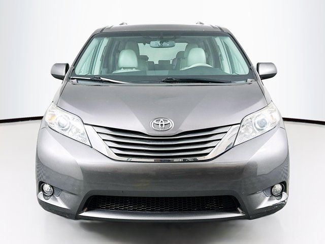 2012 Toyota Sienna XLE