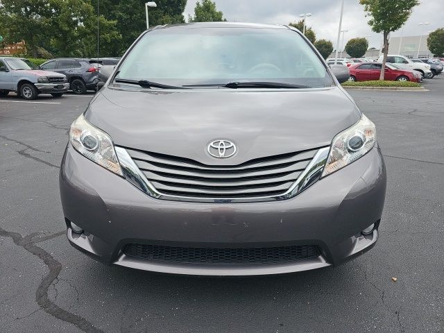 2012 Toyota Sienna XLE