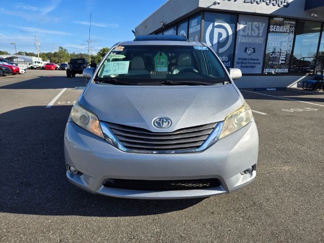 2012 Toyota Sienna XLE