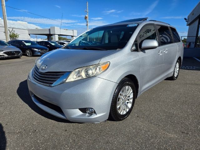 2012 Toyota Sienna XLE