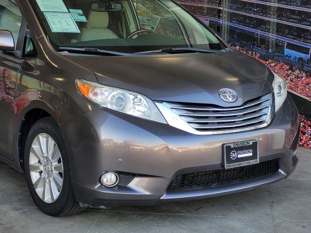 2012 Toyota Sienna XLE