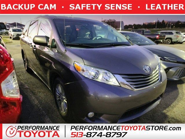 2012 Toyota Sienna XLE