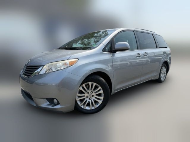 2012 Toyota Sienna XLE