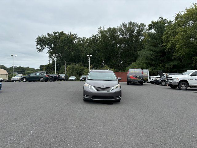 2012 Toyota Sienna XLE