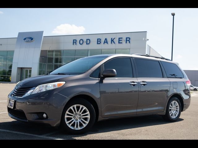 2012 Toyota Sienna XLE