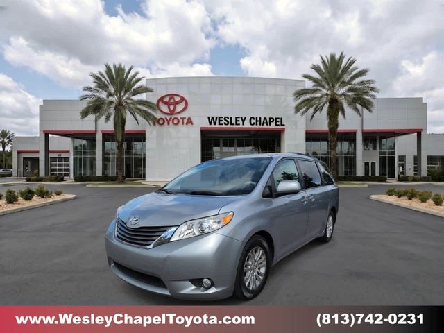 2012 Toyota Sienna XLE