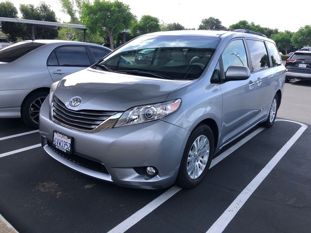 2012 Toyota Sienna XLE