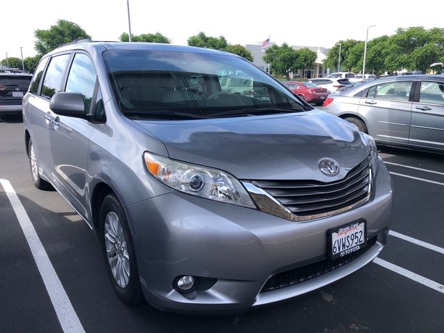 2012 Toyota Sienna XLE