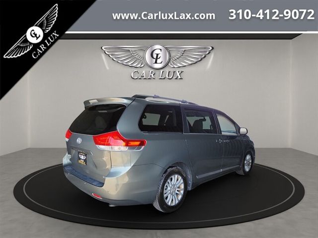 2012 Toyota Sienna 