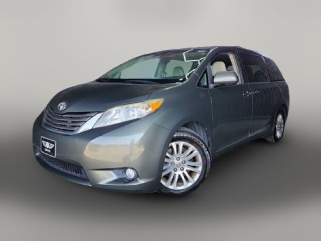 2012 Toyota Sienna 