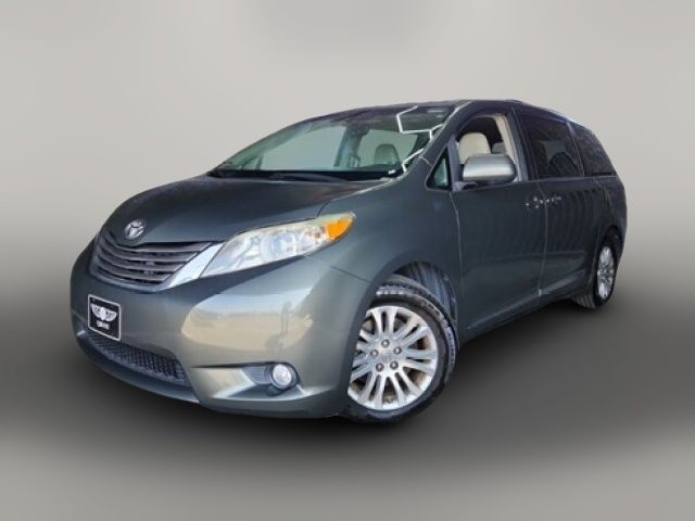 2012 Toyota Sienna 