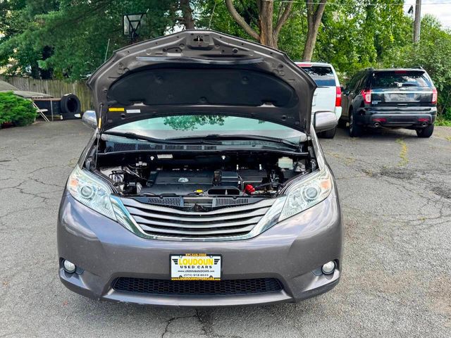 2012 Toyota Sienna XLE