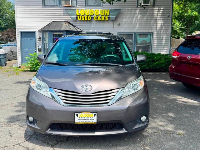 2012 Toyota Sienna XLE