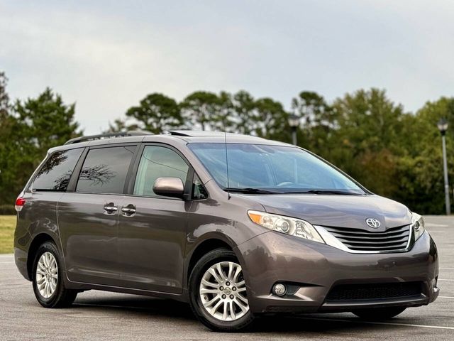 2012 Toyota Sienna 