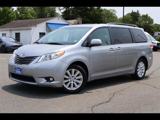2012 Toyota Sienna XLE