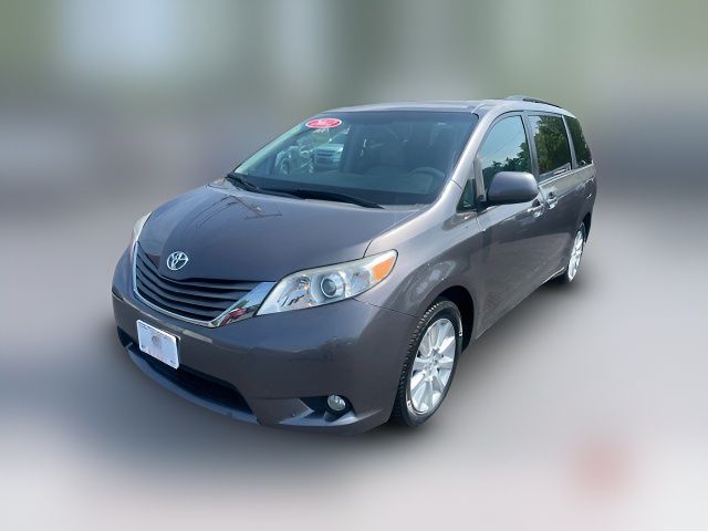 2012 Toyota Sienna XLE