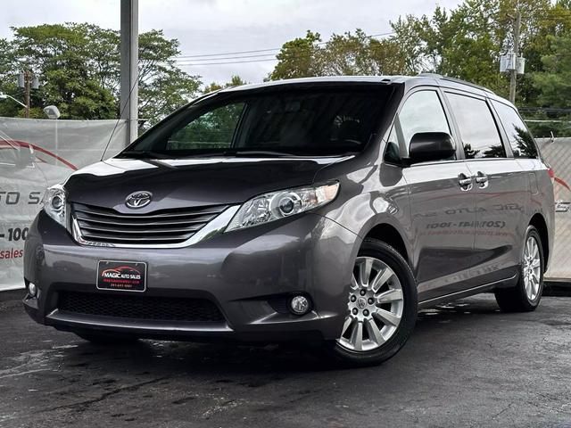 2012 Toyota Sienna XLE