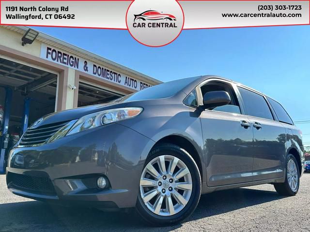 2012 Toyota Sienna XLE