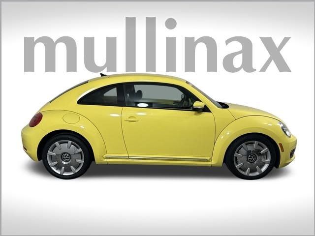 2012 Volkswagen Beetle 2.5L Navigation PZEV