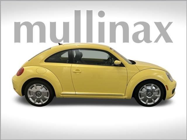 2012 Volkswagen Beetle 2.5L Navigation PZEV