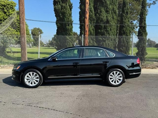 2012 Volkswagen Passat SEL Premium PZEV