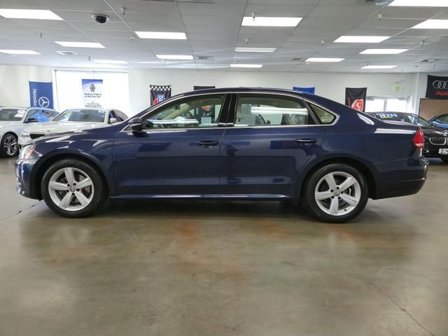 2012 Volkswagen Passat SE