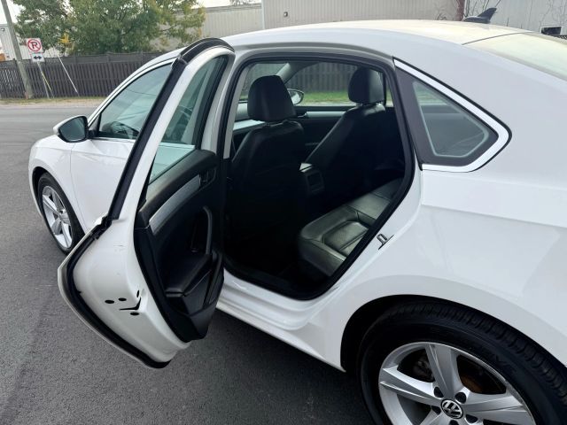 2012 Volkswagen Passat SE