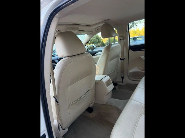 2012 Volkswagen Passat SE