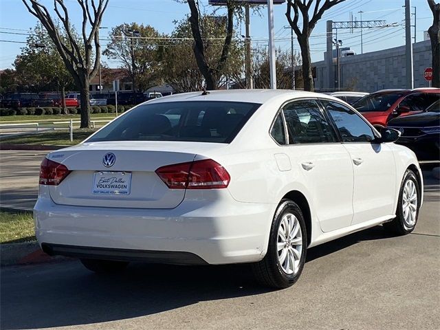 2012 Volkswagen Passat S Appearance