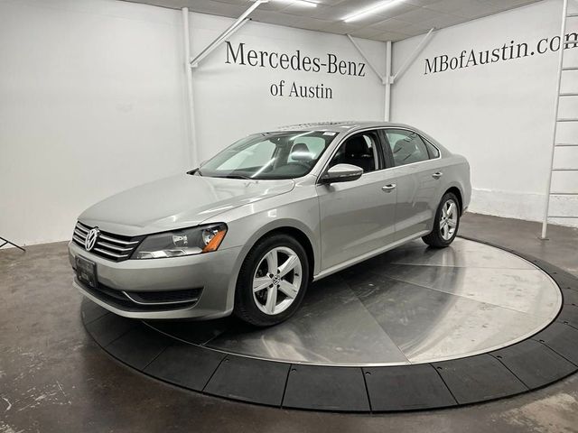 2012 Volkswagen Passat SE Navigation PZEV