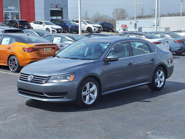 2012 Volkswagen Passat SE Navigation PZEV