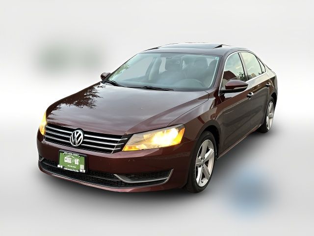 2012 Volkswagen Passat SE Navigation PZEV