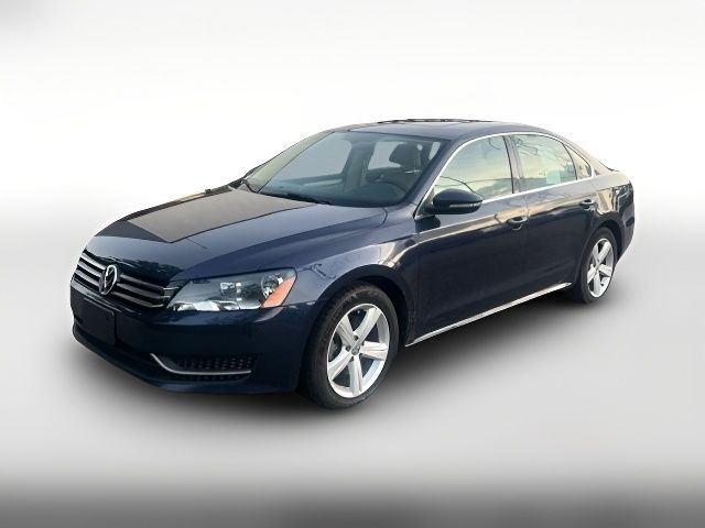 2012 Volkswagen Passat SE Navigation PZEV